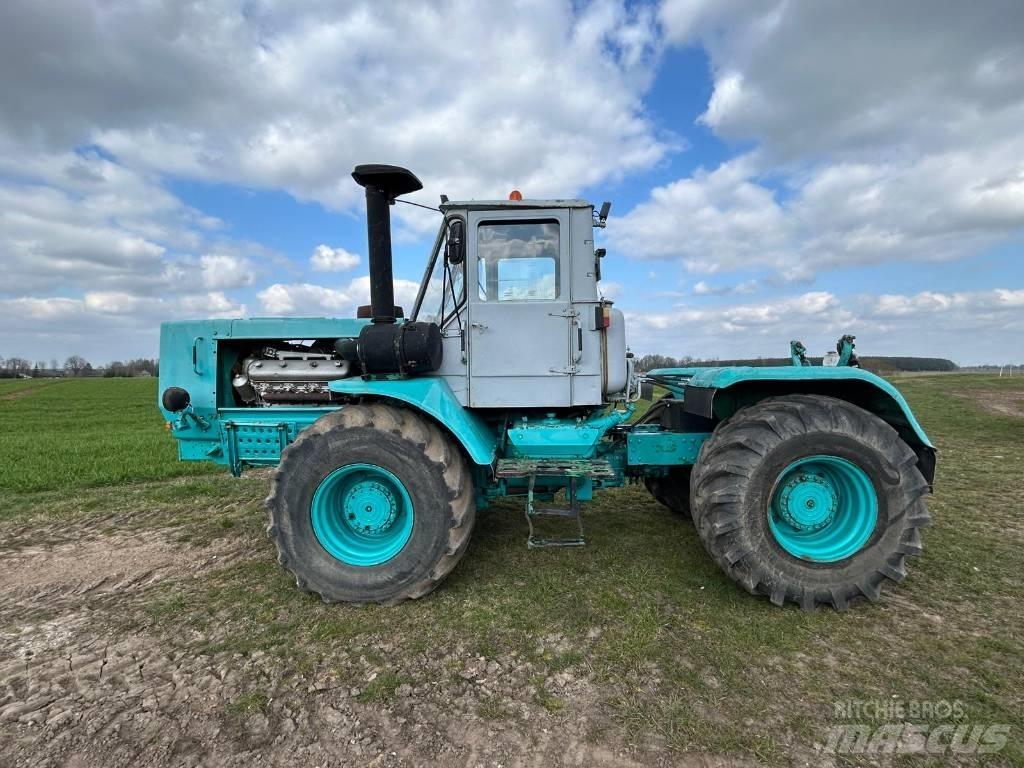 Chtz T150-K トラクター