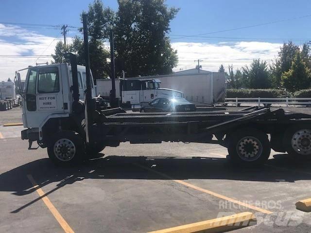 Sterling SC 8000 車両運搬車、キャリアカー