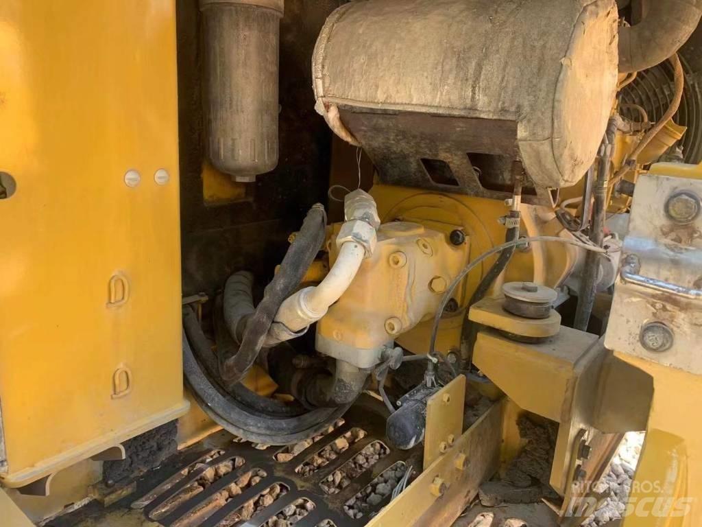CAT 306 大型油圧ショベル12t以上（パワーショベル・ユンボ）