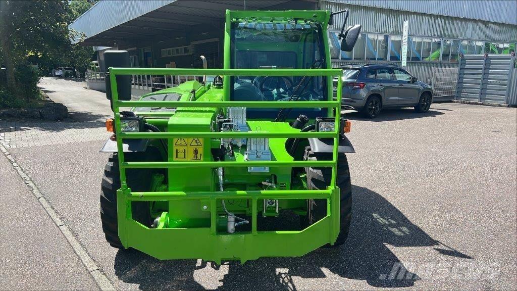 Merlo P 27.6 Plus テレスコーピックハンドラー