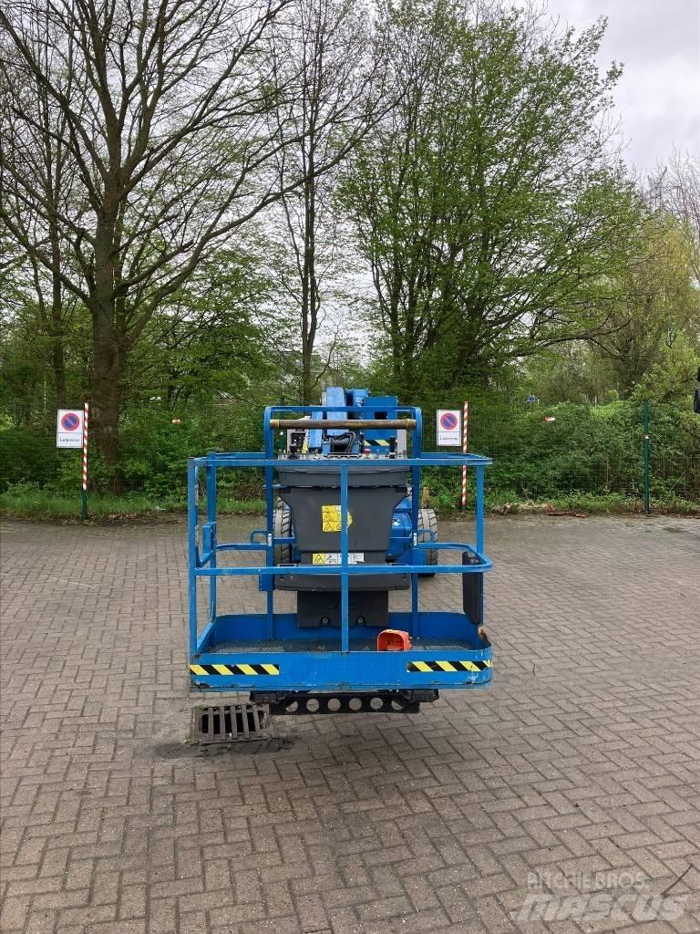 JLG E 450 AJ ブームリフト　屈伸型