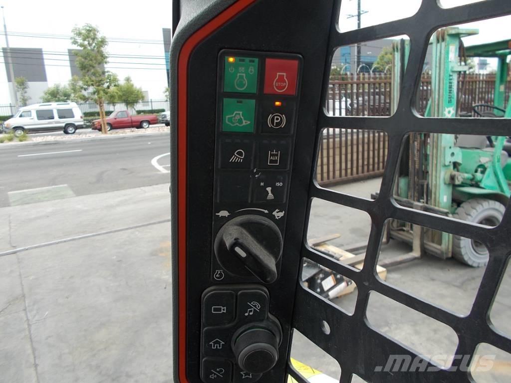 Bobcat S62 スキッドステアローダー