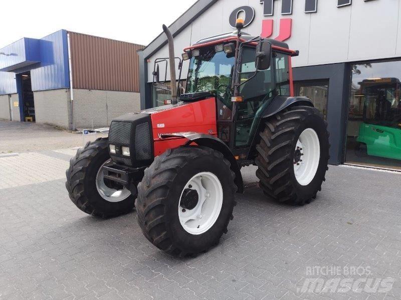 Valtra Valmet 900 トラクター
