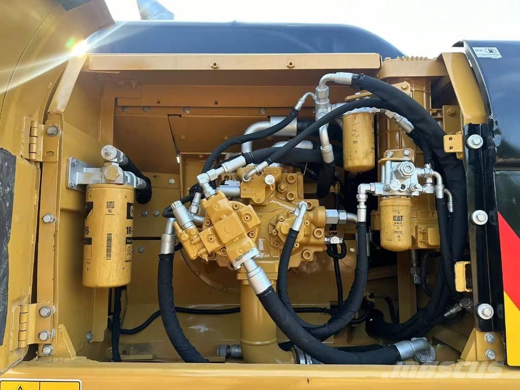 CAT 330 D 大型油圧ショベル12t以上（パワーショベル・ユンボ）