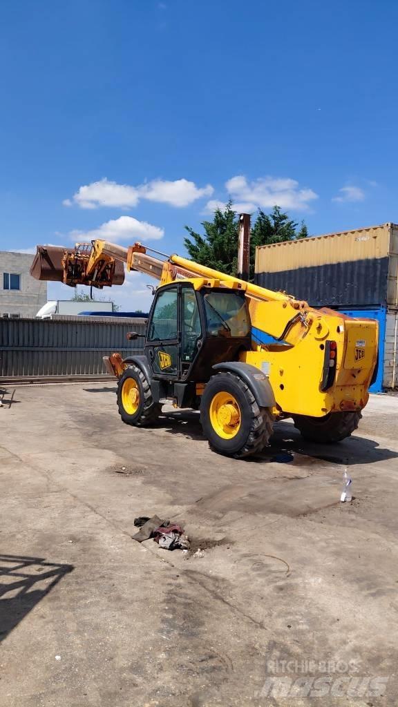 JCB 535-125 テレスコーピックハンドラー