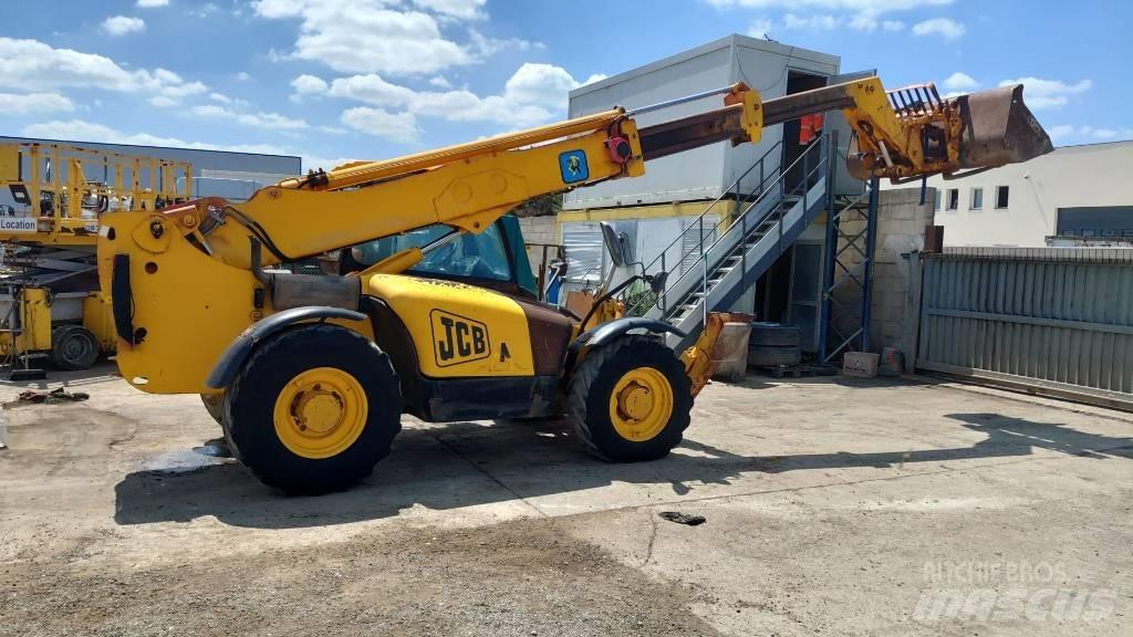 JCB 535-125 テレスコーピックハンドラー