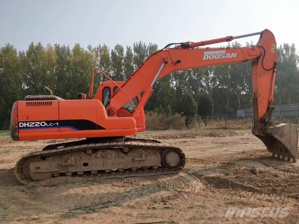 Doosan DH 220 LC-7 大型油圧ショベル12t以上（パワーショベル・ユンボ）
