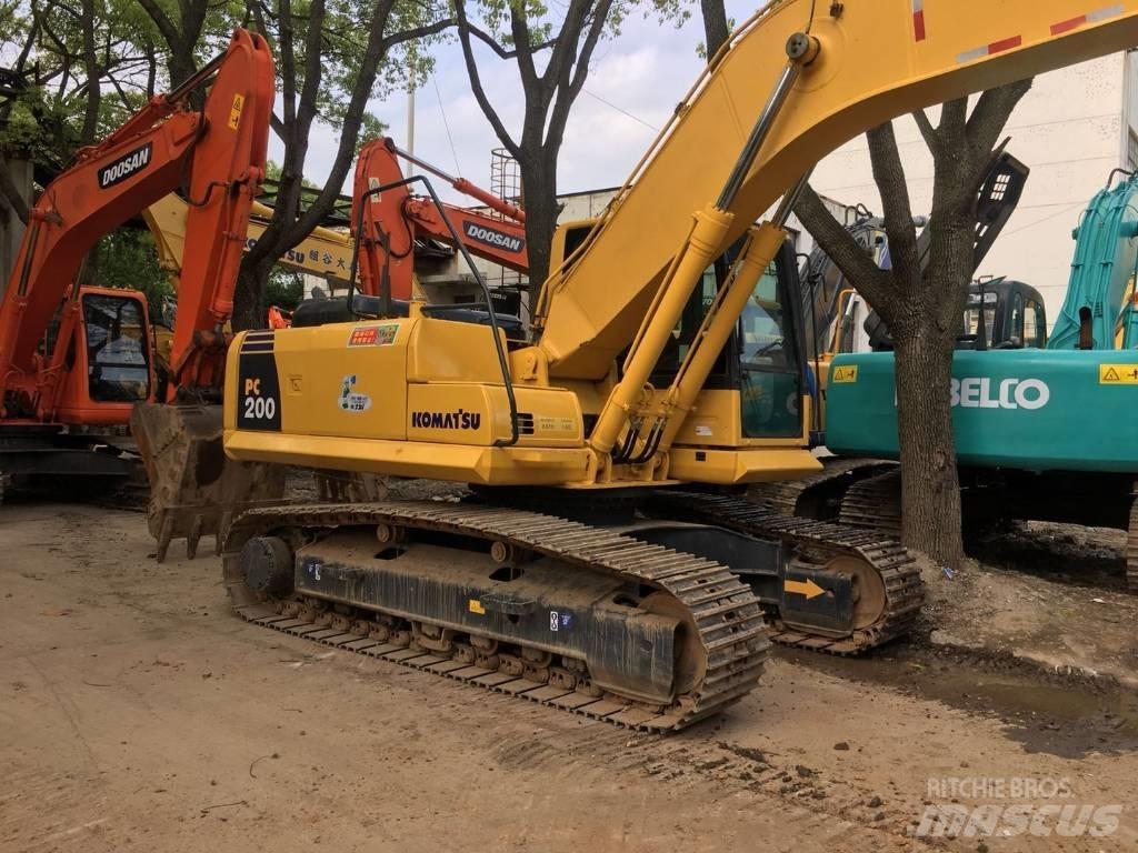 Komatsu pc200-8 大型油圧ショベル12t以上（パワーショベル・ユンボ）