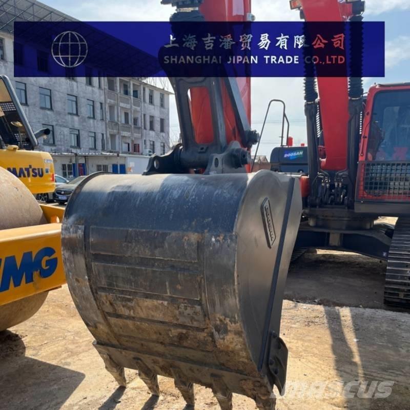 Doosan DX 225 LC 大型油圧ショベル12t以上（パワーショベル・ユンボ）