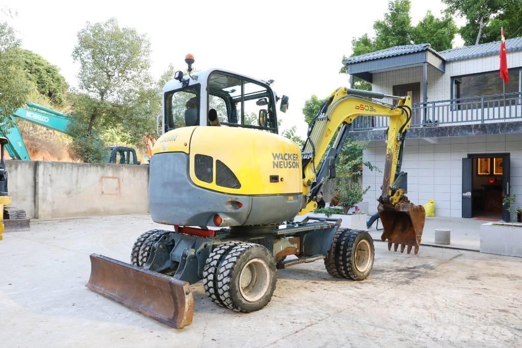 Wacker Neuson 6503 ホイール式油圧ショベル（パワーショベル・ユンボ・バックホー）