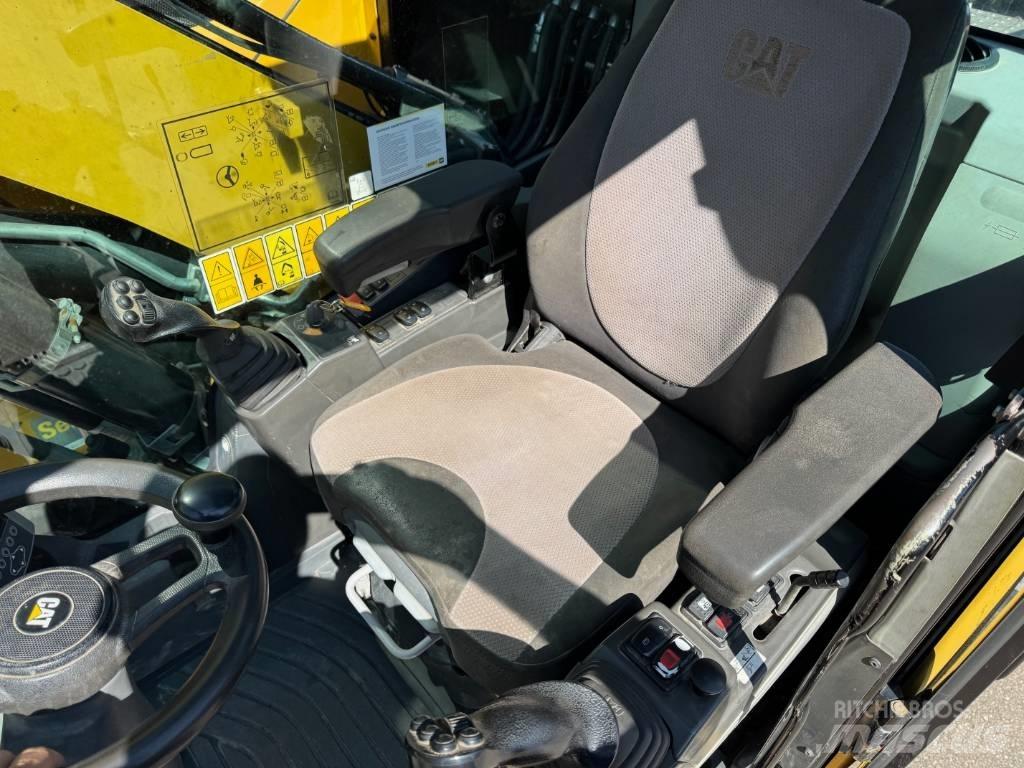 CAT M 315 F ホイール式油圧ショベル（パワーショベル・ユンボ・バックホー）