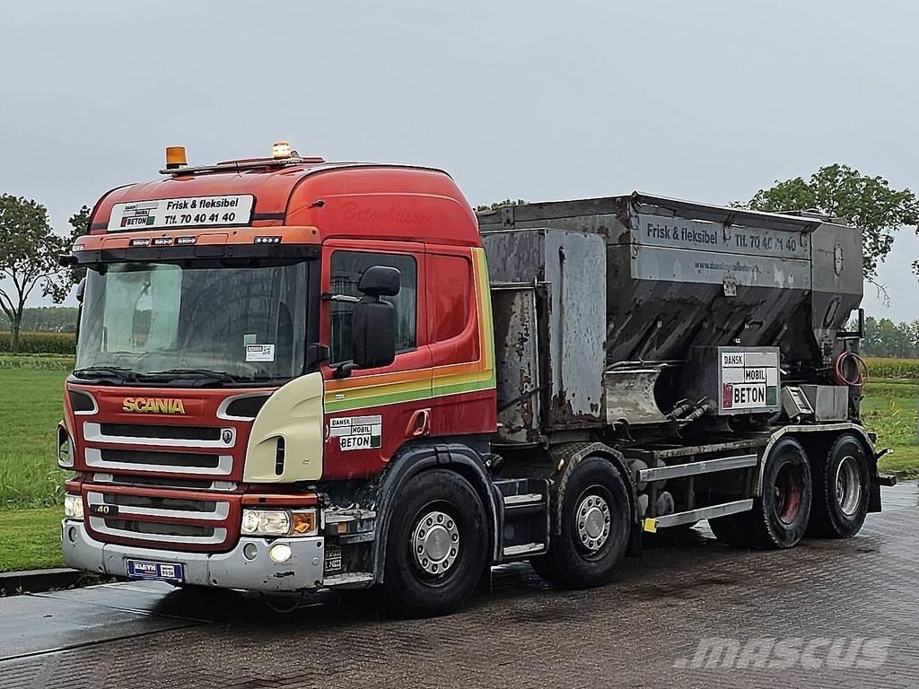 Scania P400 8X4 キャブ付きシャーシ
