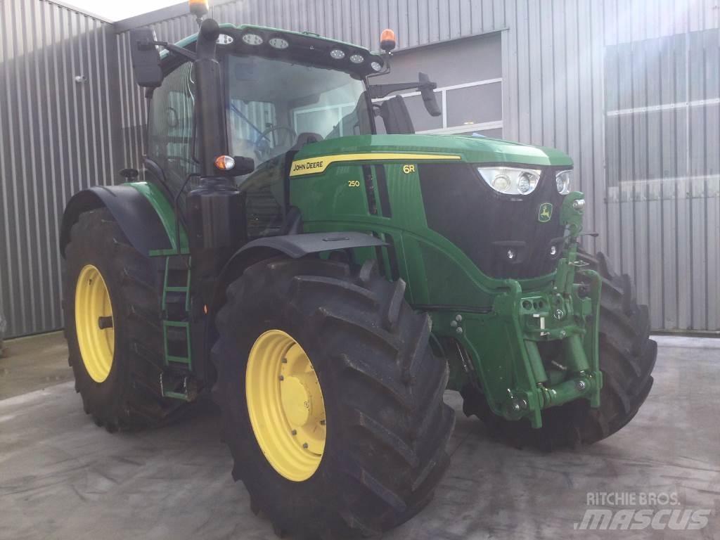 John Deere 6R250 トラクター