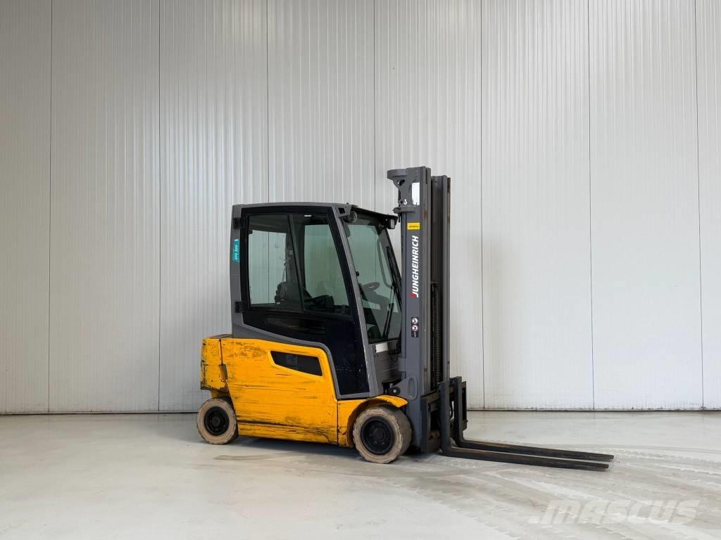 Jungheinrich EFG320 バッテリーフォークリフト