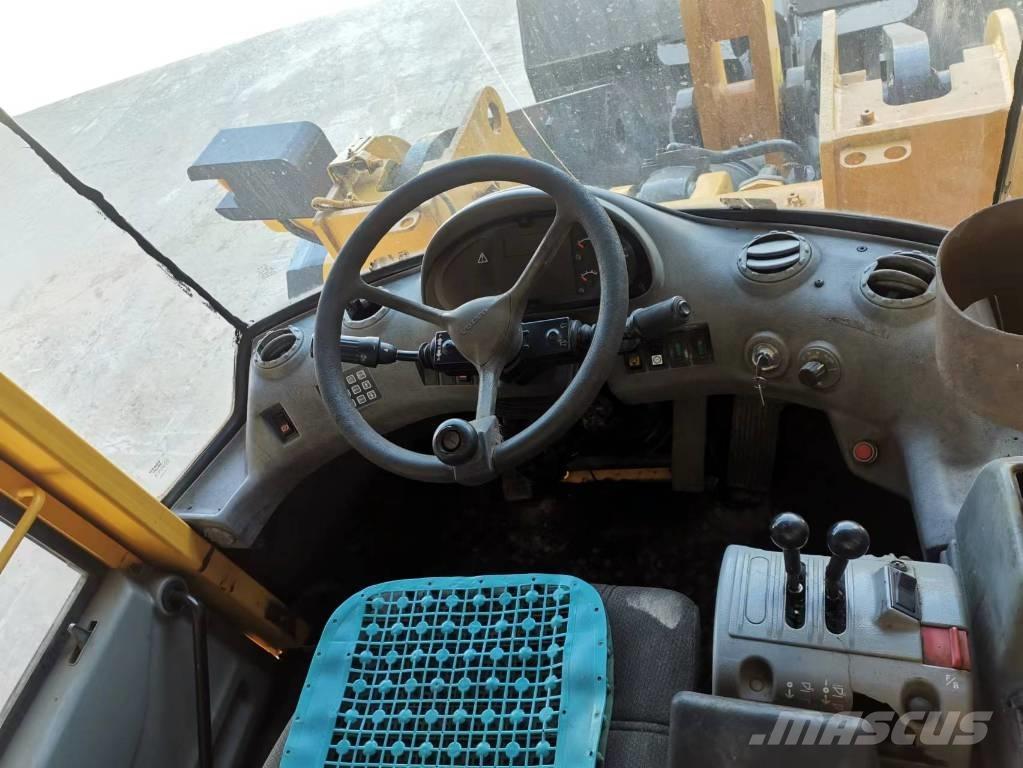 Volvo L 120 E ホイールローダー・タイヤショベル