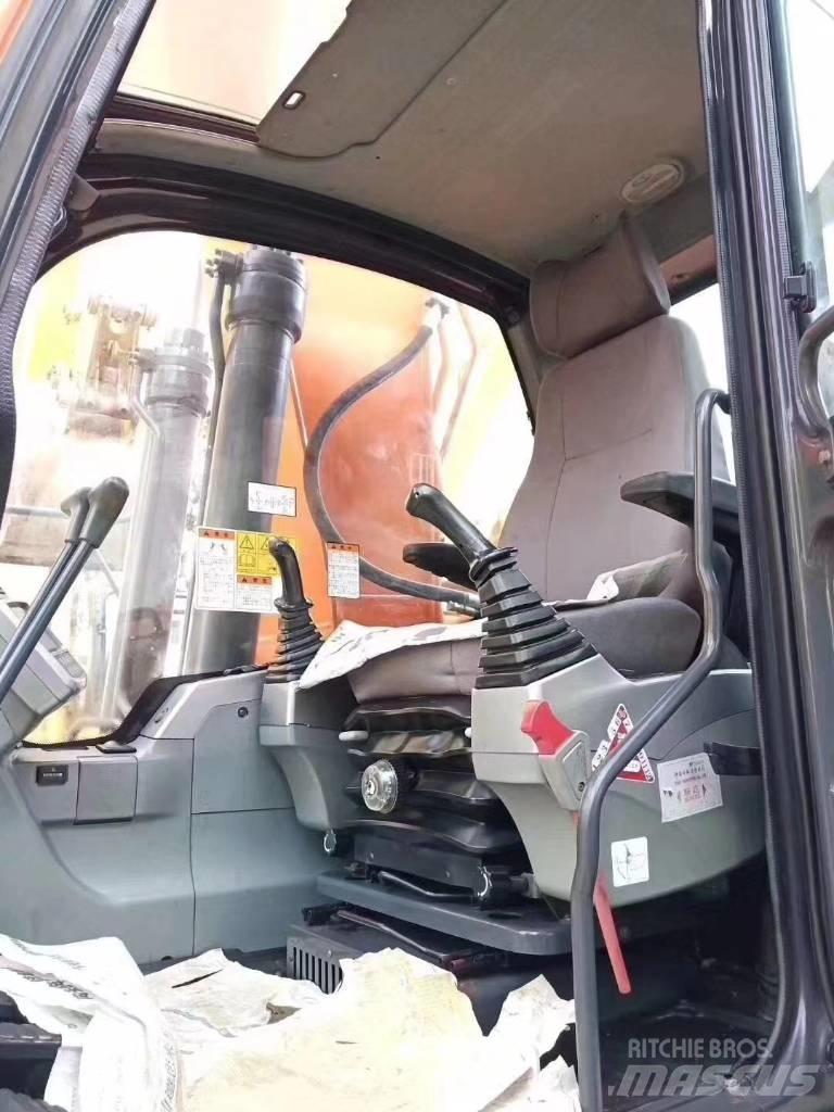 Doosan DX 225 LC 大型油圧ショベル12t以上（パワーショベル・ユンボ）