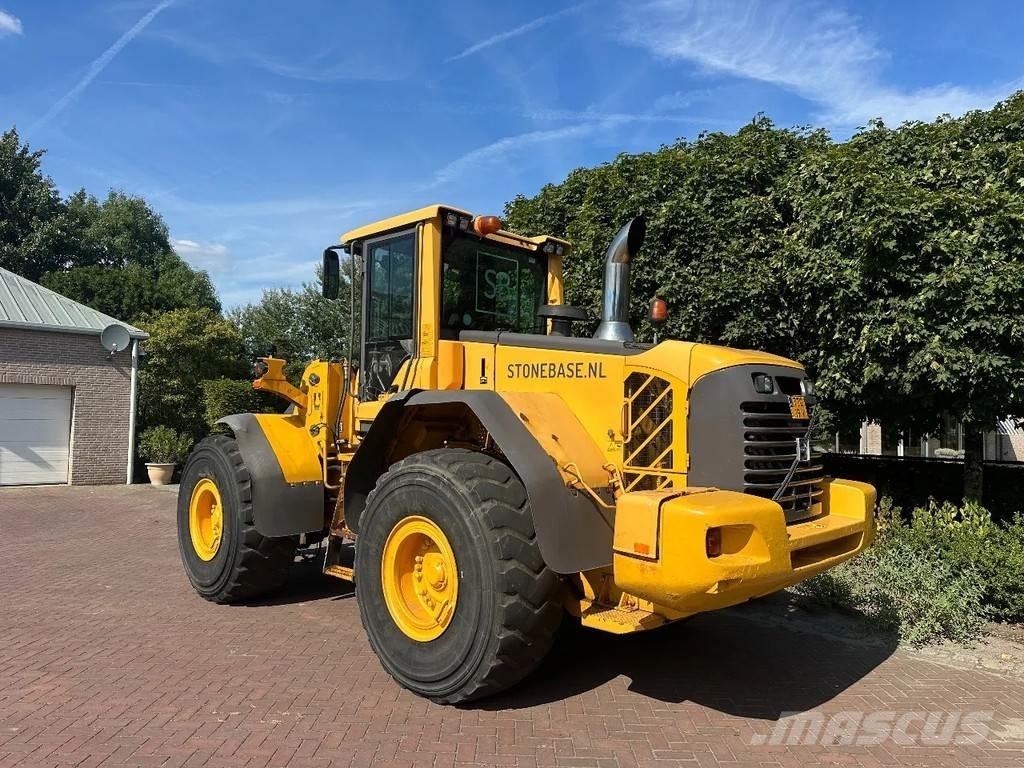 Volvo L120 F ホイールローダー・タイヤショベル