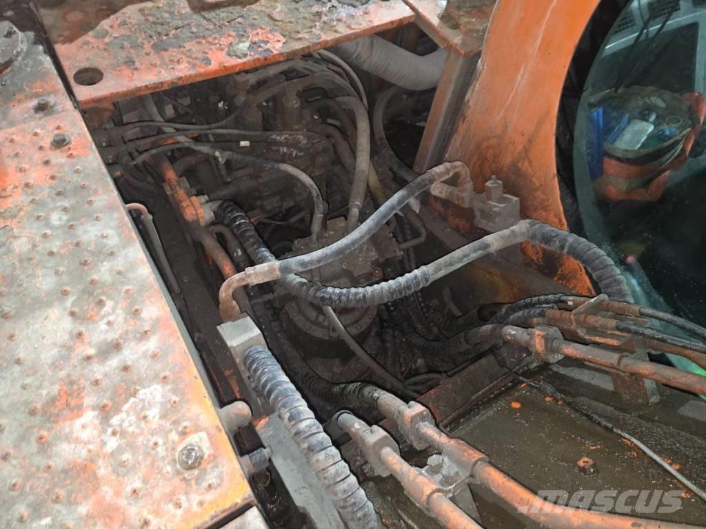 Doosan DX 210 W ホイール式油圧ショベル（パワーショベル・ユンボ・バックホー）