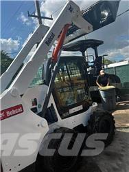 Bobcat S510 スキッドステアローダー