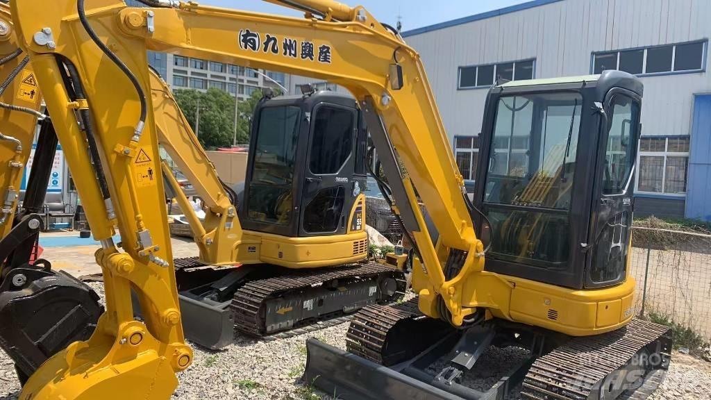 Komatsu PC 40 大型油圧ショベル12t以上（パワーショベル・ユンボ）