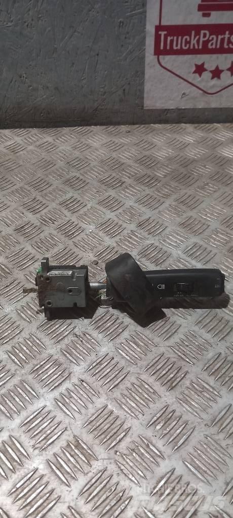 Volvo FH 12   21670857 キャビン及び内装