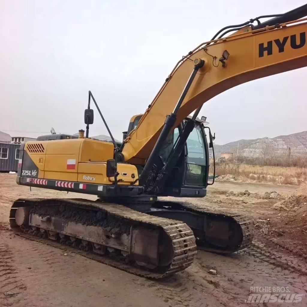Hyundai R215VS ホイール式油圧ショベル（パワーショベル・ユンボ・バックホー）