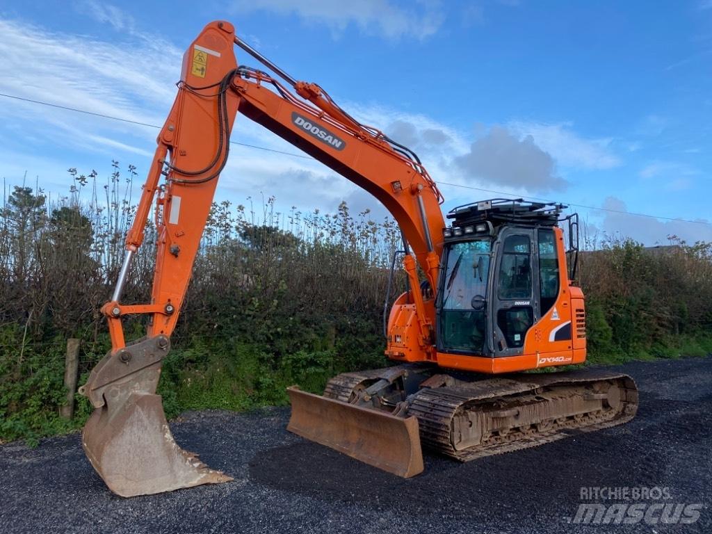 Doosan DX 140 LCR-3 大型油圧ショベル12t以上（パワーショベル・ユンボ）