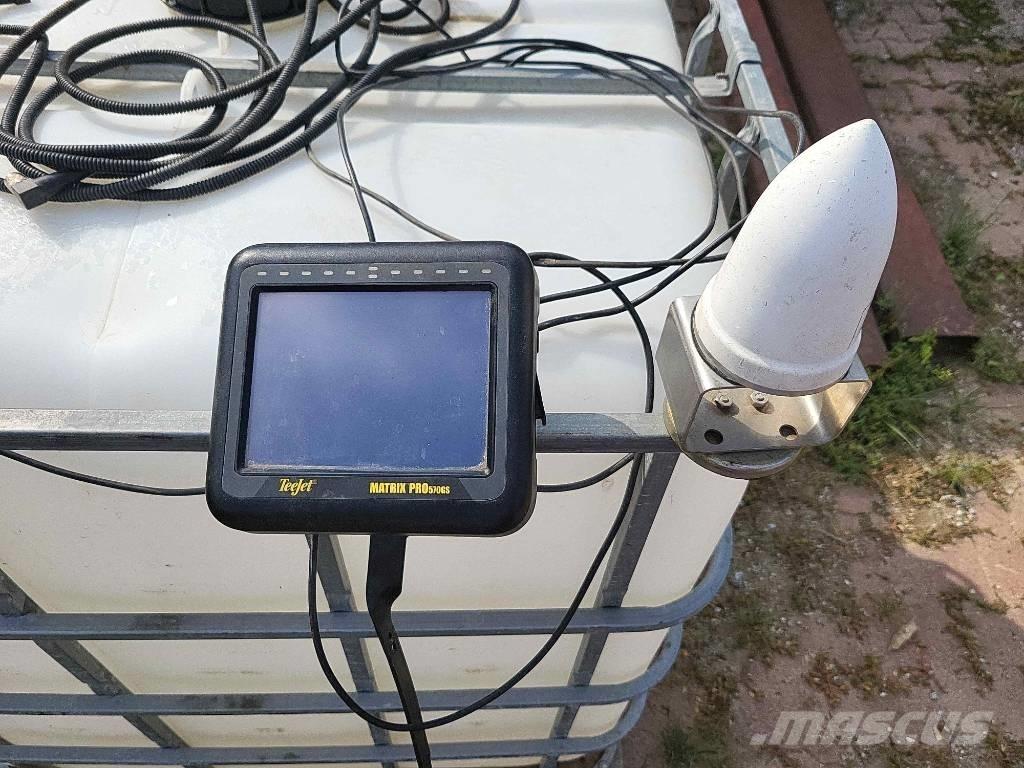  Greenpon Pony 3000 牽引型スプレイヤー