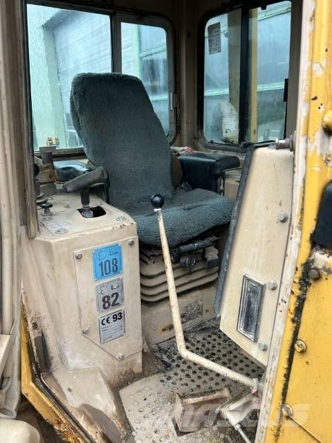 CAT D 5 H II LGP ブルドーザー