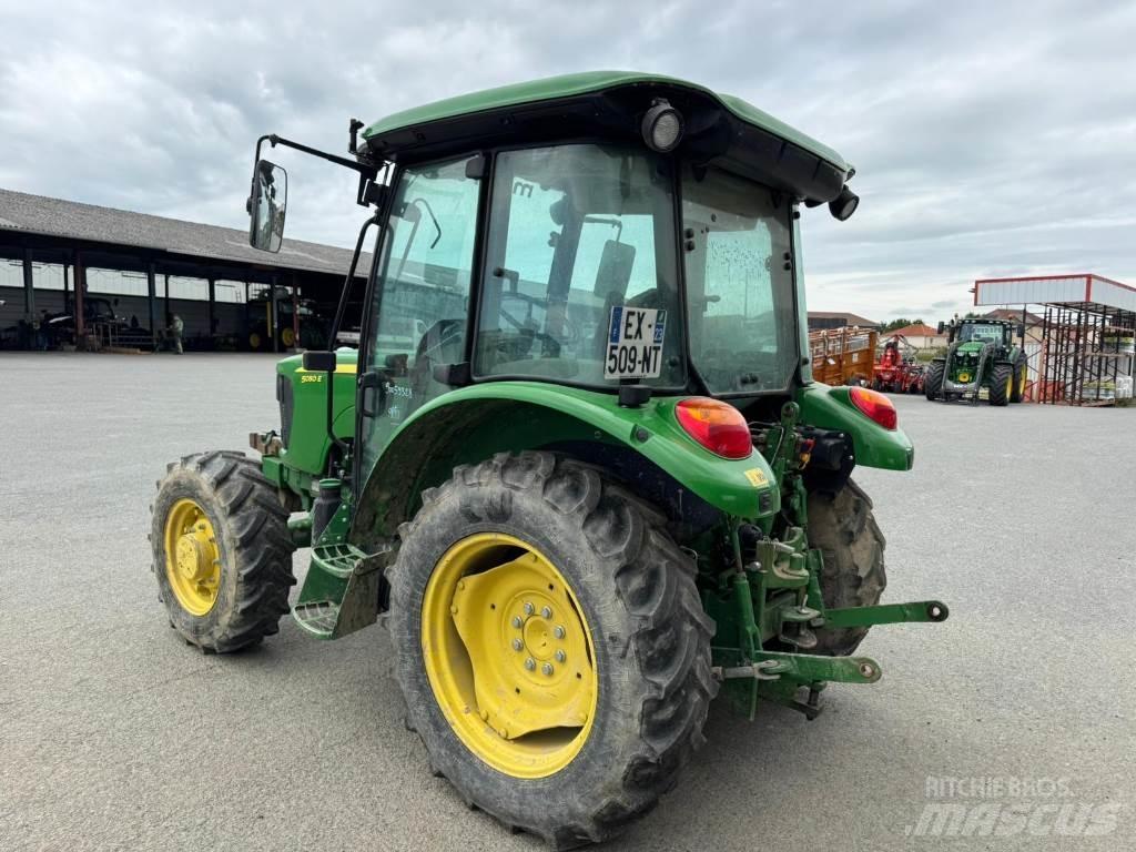 John Deere 5050E トラクター