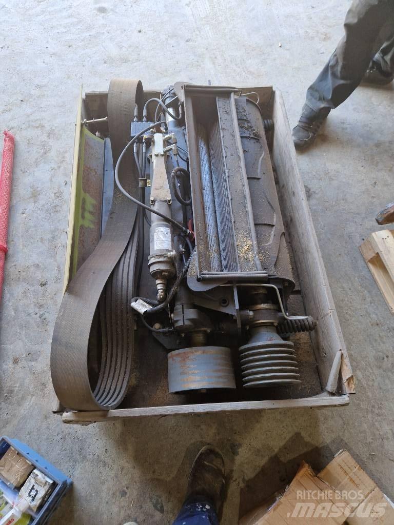 CLAAS Jaguar 800-900 自走式フォレージハーベスター