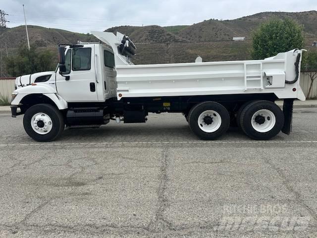 International 7400 ダンプ
