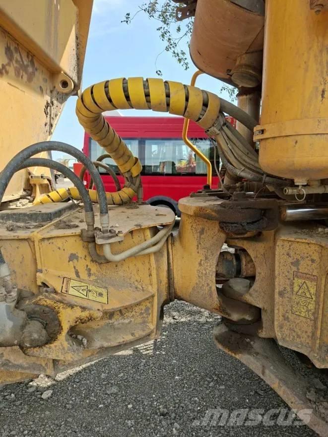 Volvo A 25 D アーティキュレート式ダンプトラック