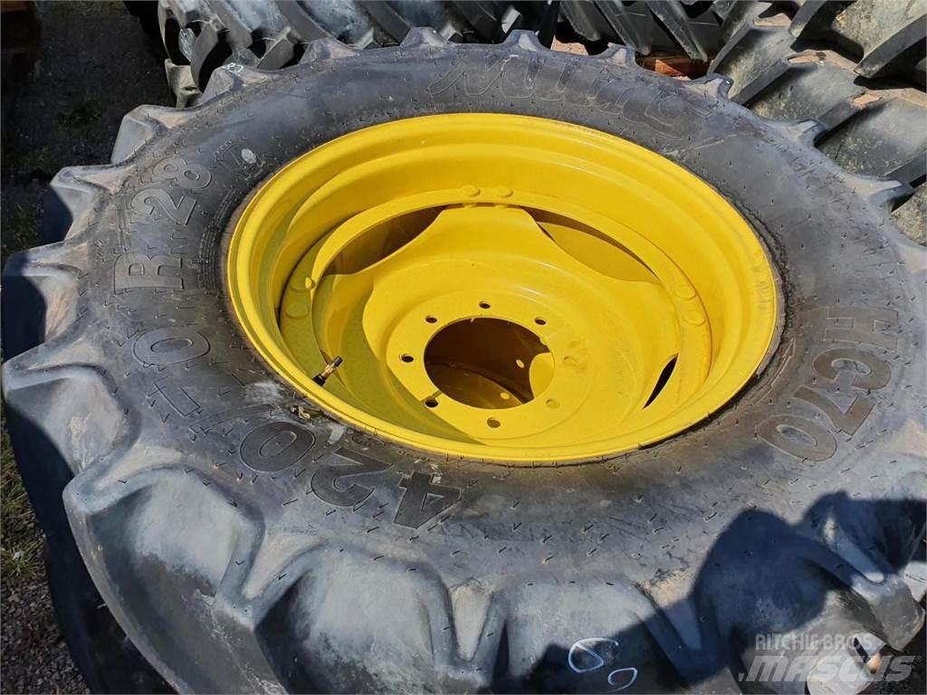 Mitas 420/70R28 x2 タイヤ、ホイル、リム