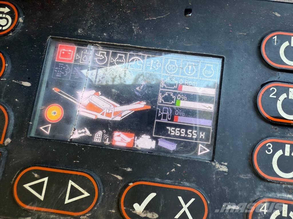 Maximus 516 自走式スクリーン