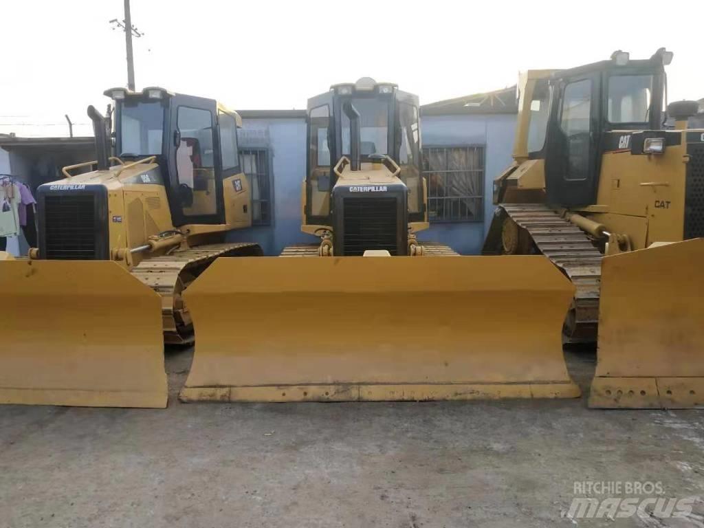 CAT D5M ブルドーザー