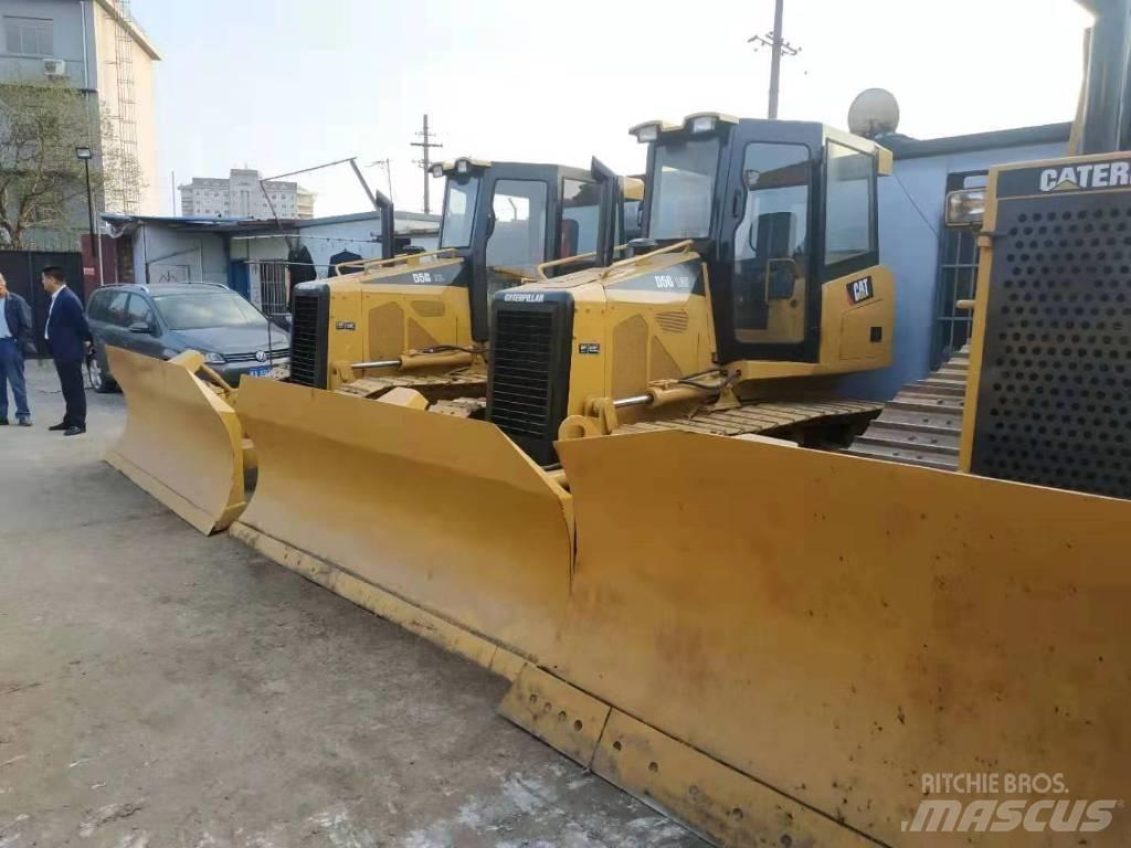 CAT D5M ブルドーザー