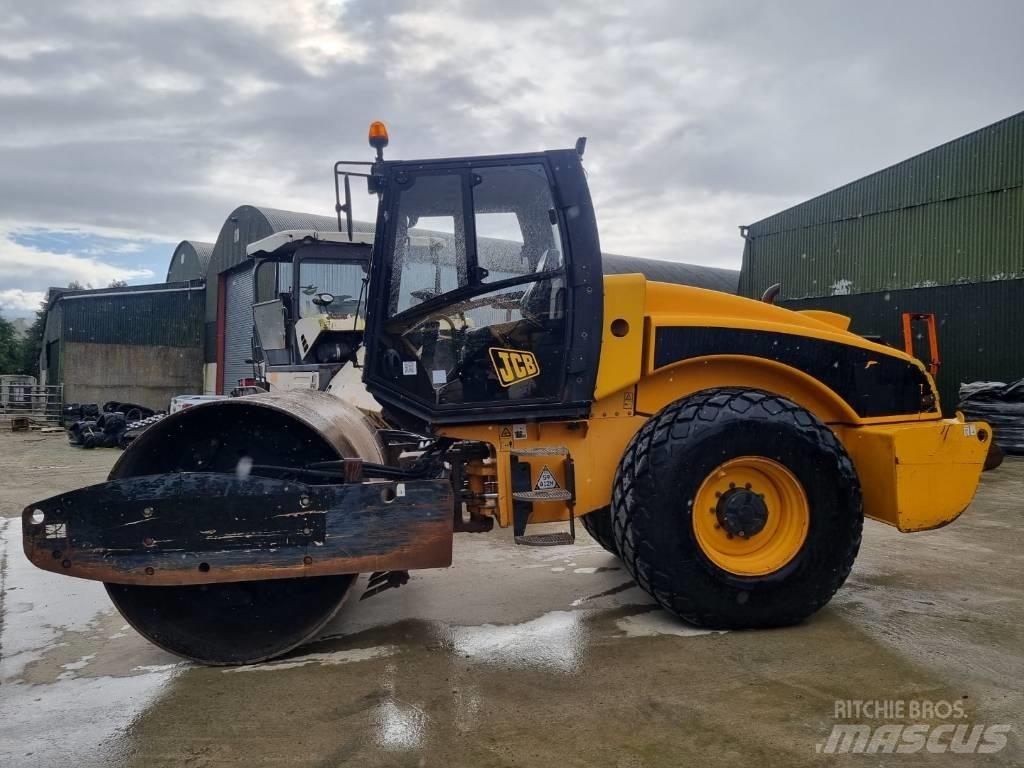 JCB Vibromax VM 146 ソイルコンパクター