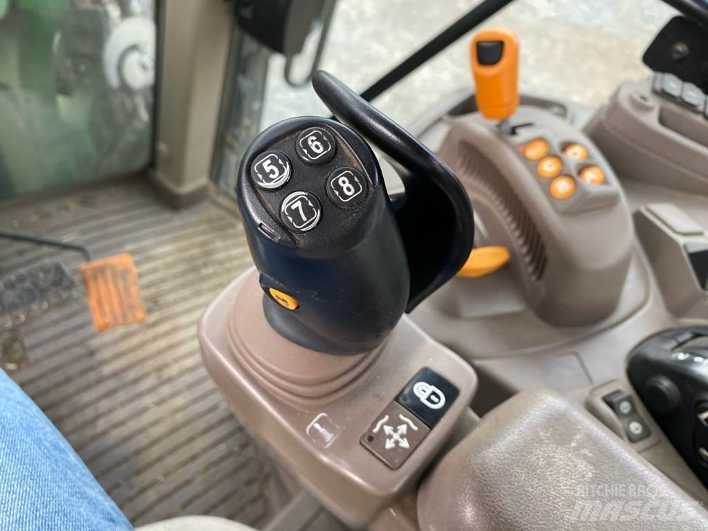 John Deere 6110M トラクター