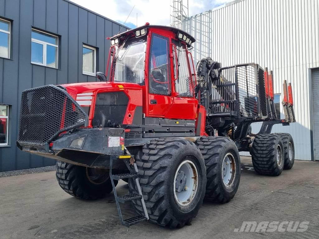 Komatsu 895 フォワーダー