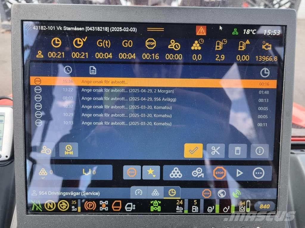 Komatsu 895 フォワーダー