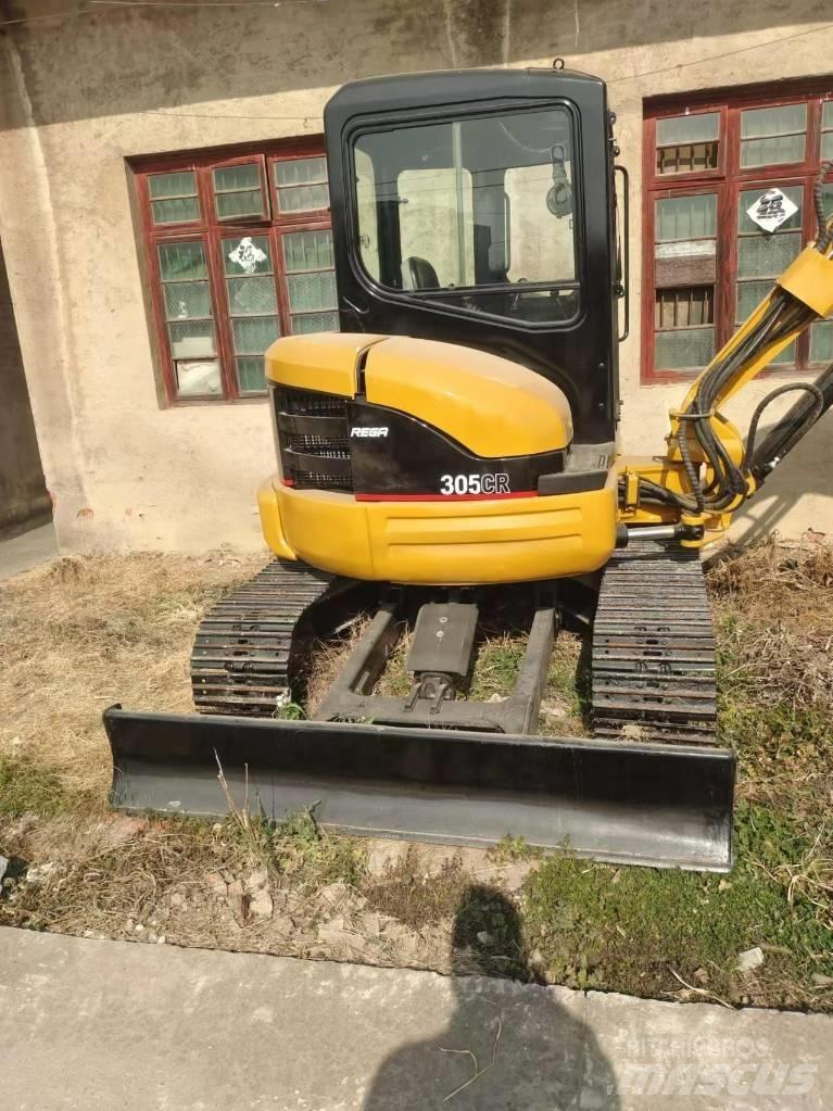 CAT 305 CR ミニ油圧ショベル 7t以下（ミニユンボ・ミニディガー）