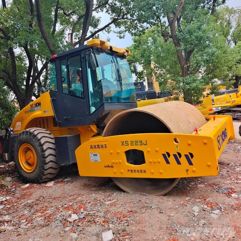 XCMG XS 223 J 振動ローラ