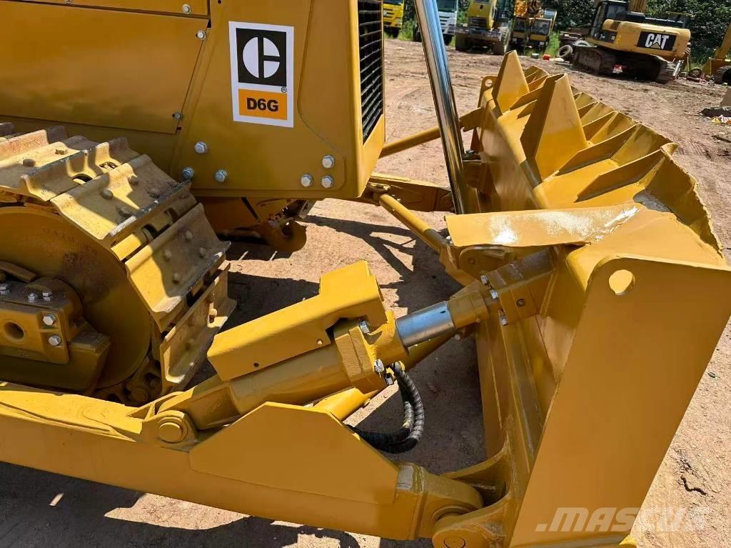 CAT D 6 G ブルドーザー