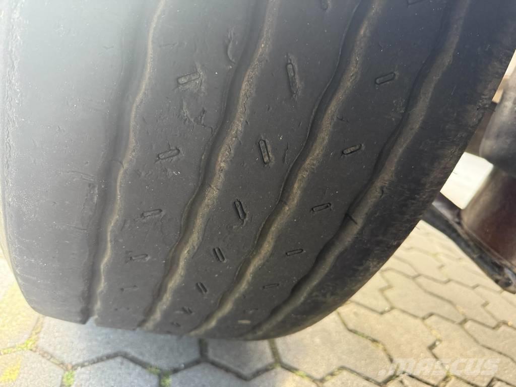 BEFA Sattel Anhänger 木材トレーラー