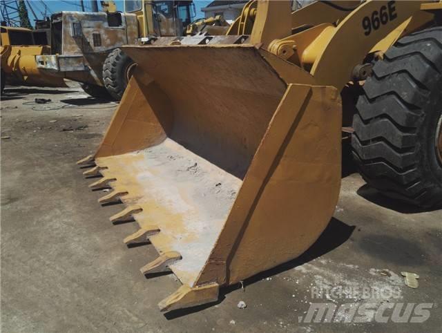 CAT 966 E ホイールローダー・タイヤショベル