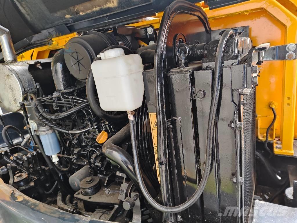 Hyundai R60W ホイール式油圧ショベル（パワーショベル・ユンボ・バックホー）