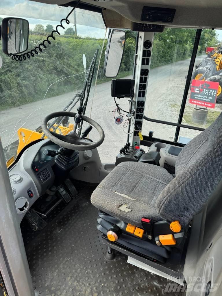 Volvo L 120 F ホイールローダー・タイヤショベル
