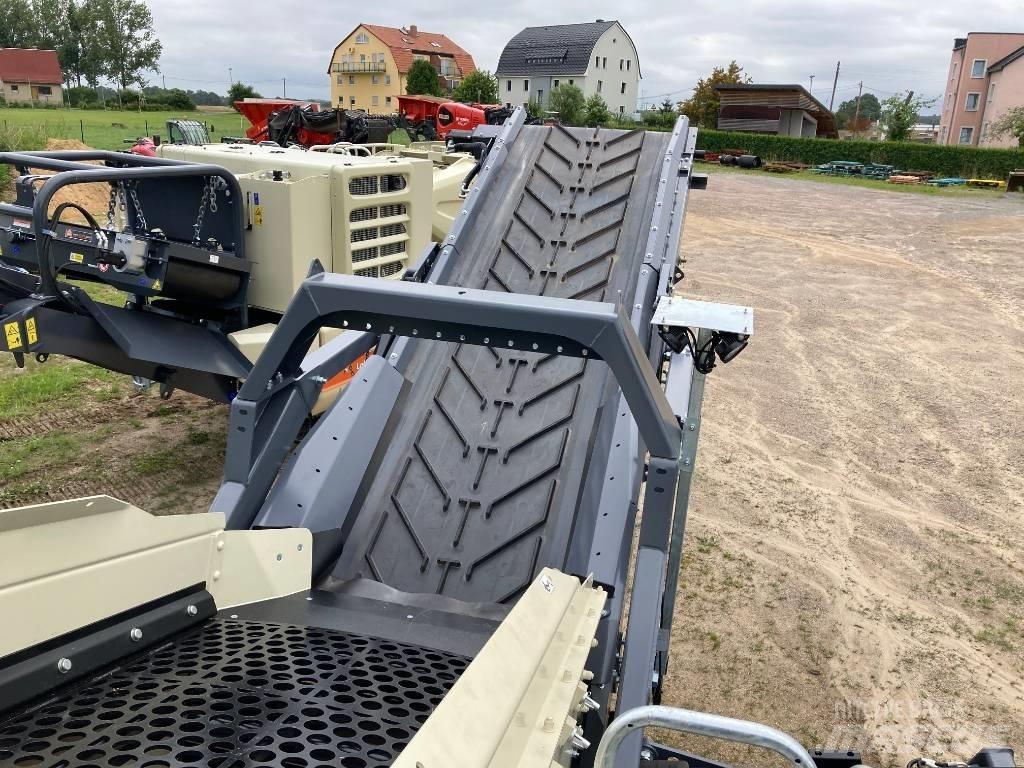 Metso S2.5 自走式スクリーン