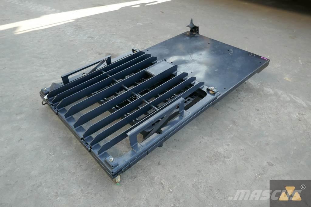 CAT 357-4102 キャビン及び内装